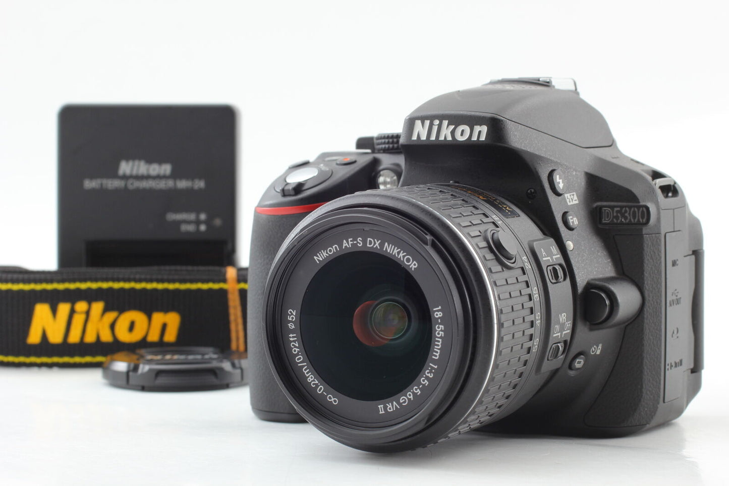 [N MINT] Nikon D5300 24.2 MP Digital SLR Camera Black Lens Kit with 18-55mm Zoom