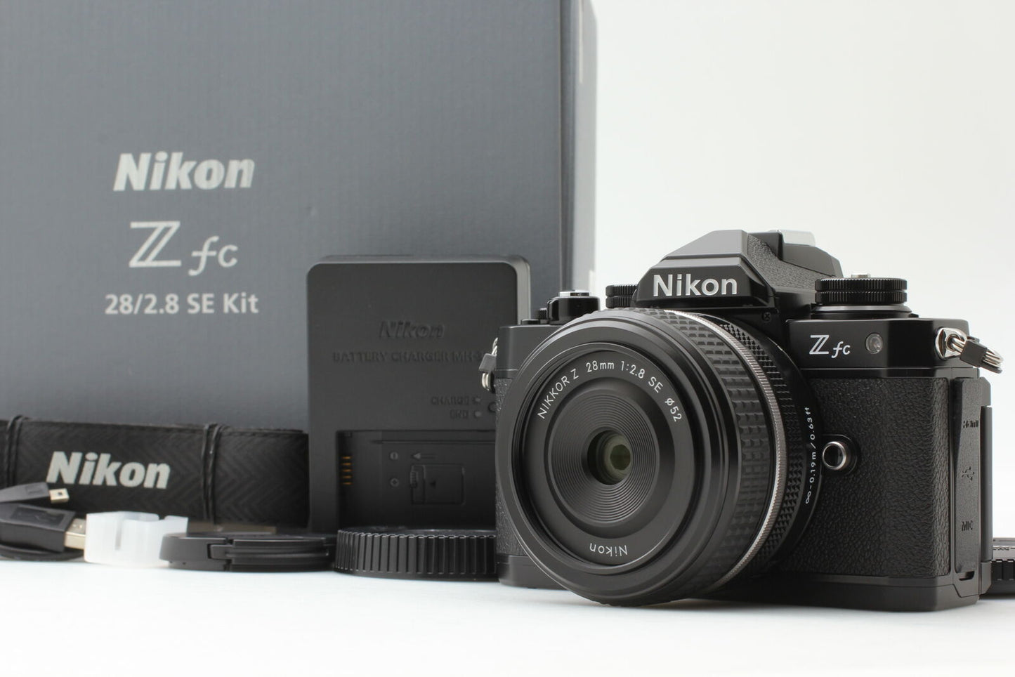 Nikon Z fc 20.9 MP Mirrorless SLR Digital Camera Black 28mm F2.8 Lens Kit JAPAN