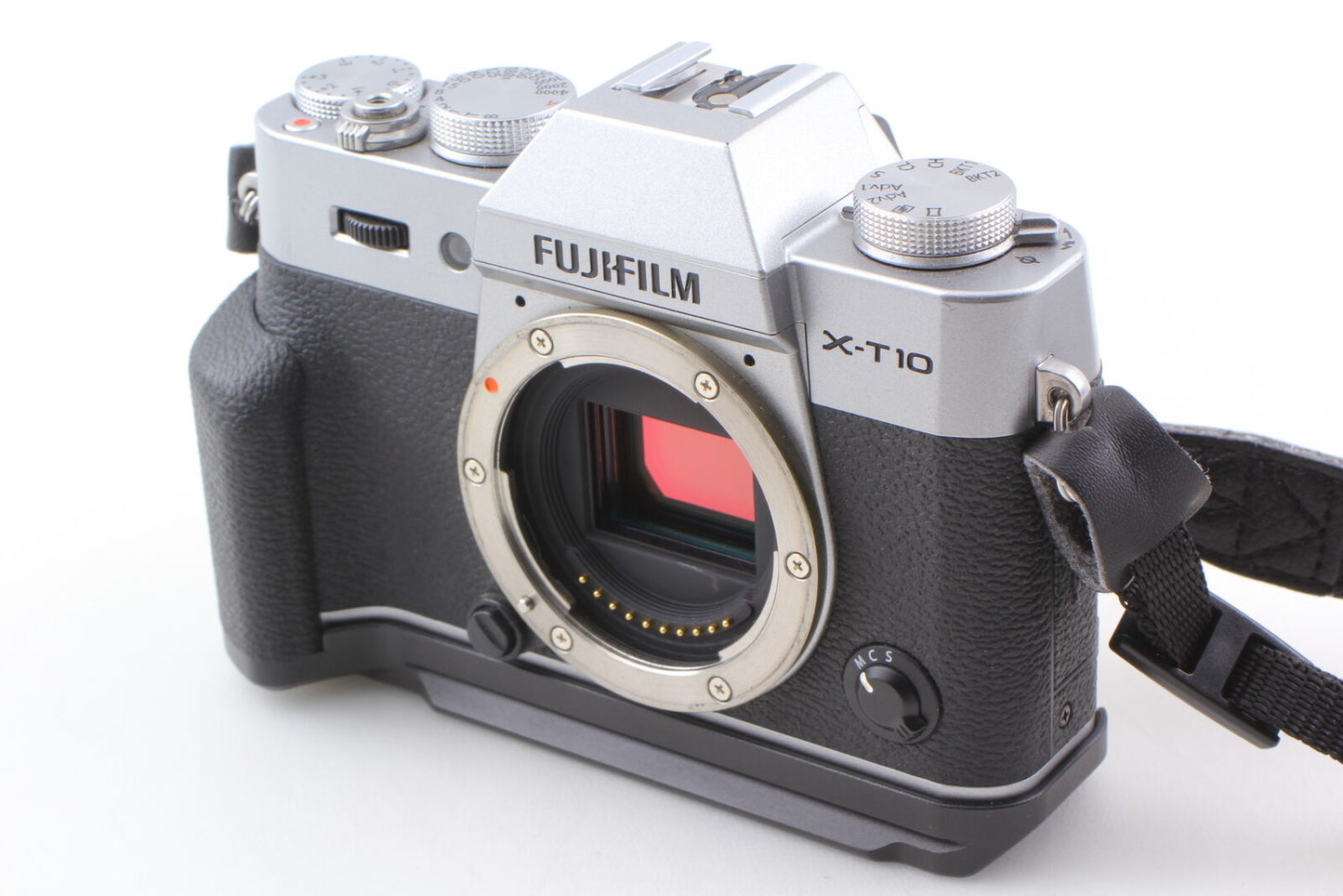 Tested [N MINT] Fujifilm X-T10 16.3MP Digital Mirrorless Camera Silver with Grip