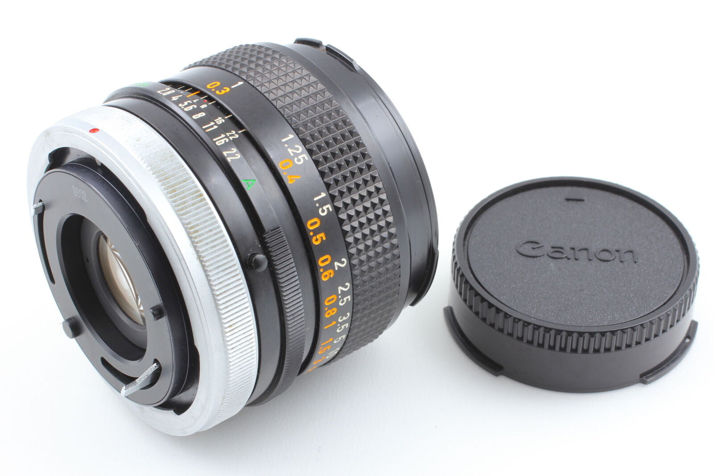 [Near MINT]  Canon FD 28mm F/2.8 S.C. Wide Angle Lens From JAPAN